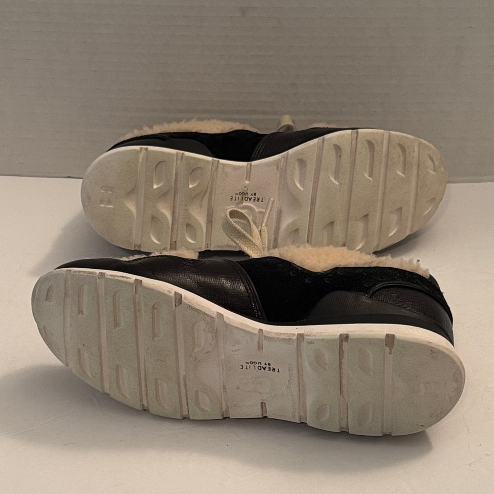 UGG Deaven Ladies Black and Shearling Trainers Sz 5 (36) - Picture 7 of 9